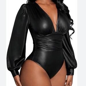 V-Neck Bubble Sleeve & Waist
Pleated Black Pu Coated Bodycon
Bodysuit Never Worn